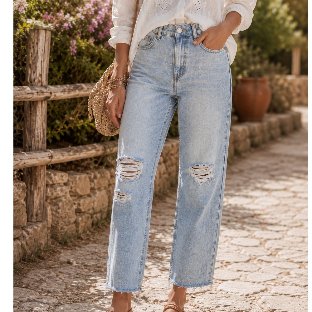 Jeanswear Light Wash High Waisted Wide Leg Ripped Raw Hem Jeans Sz 8‎